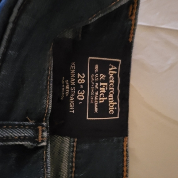 Abercrombie & Fitch Women Jean's Size 28x30 - Picture 4 of 5